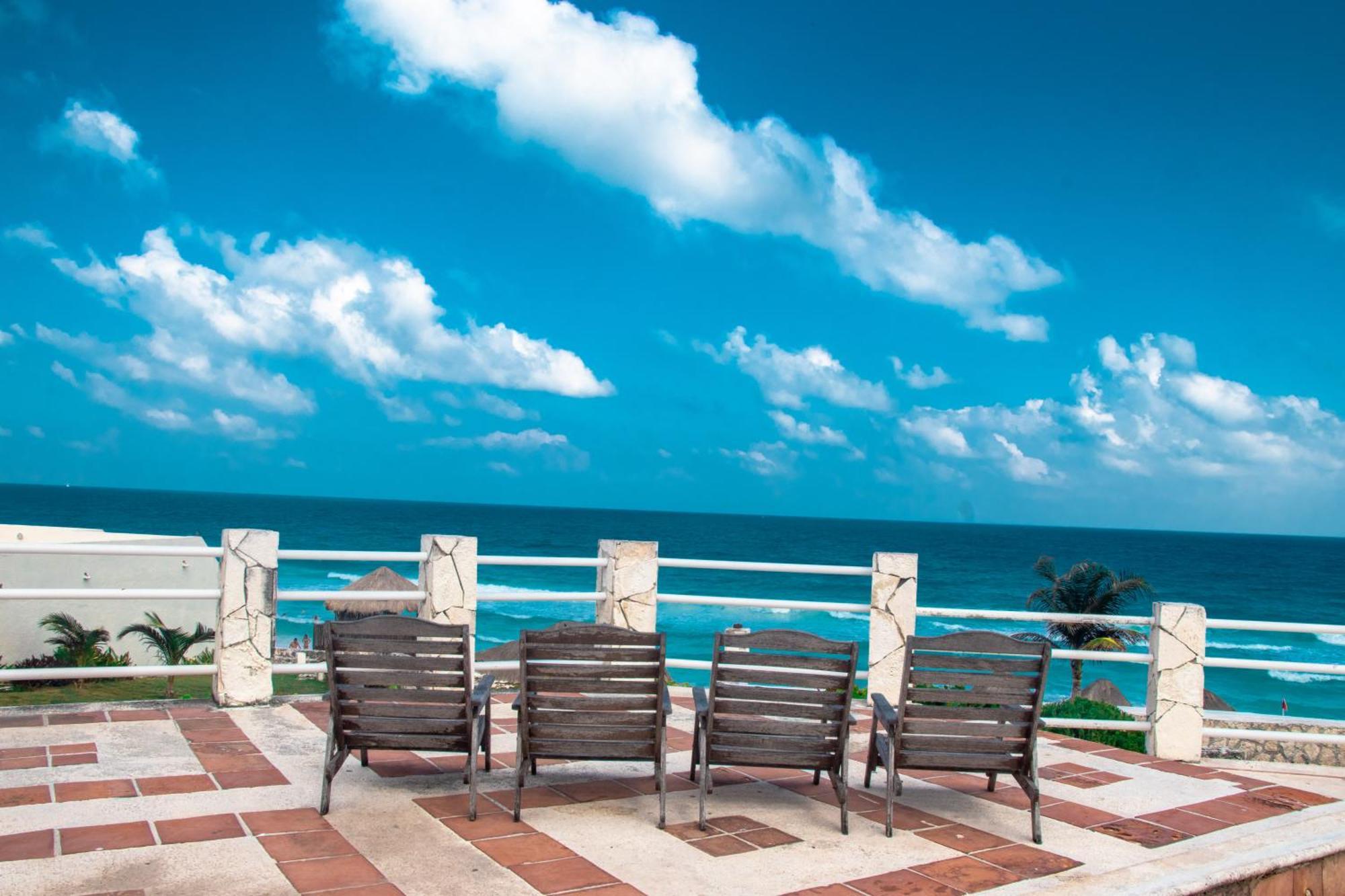 Beachfront Apartments Cancun Exterior photo