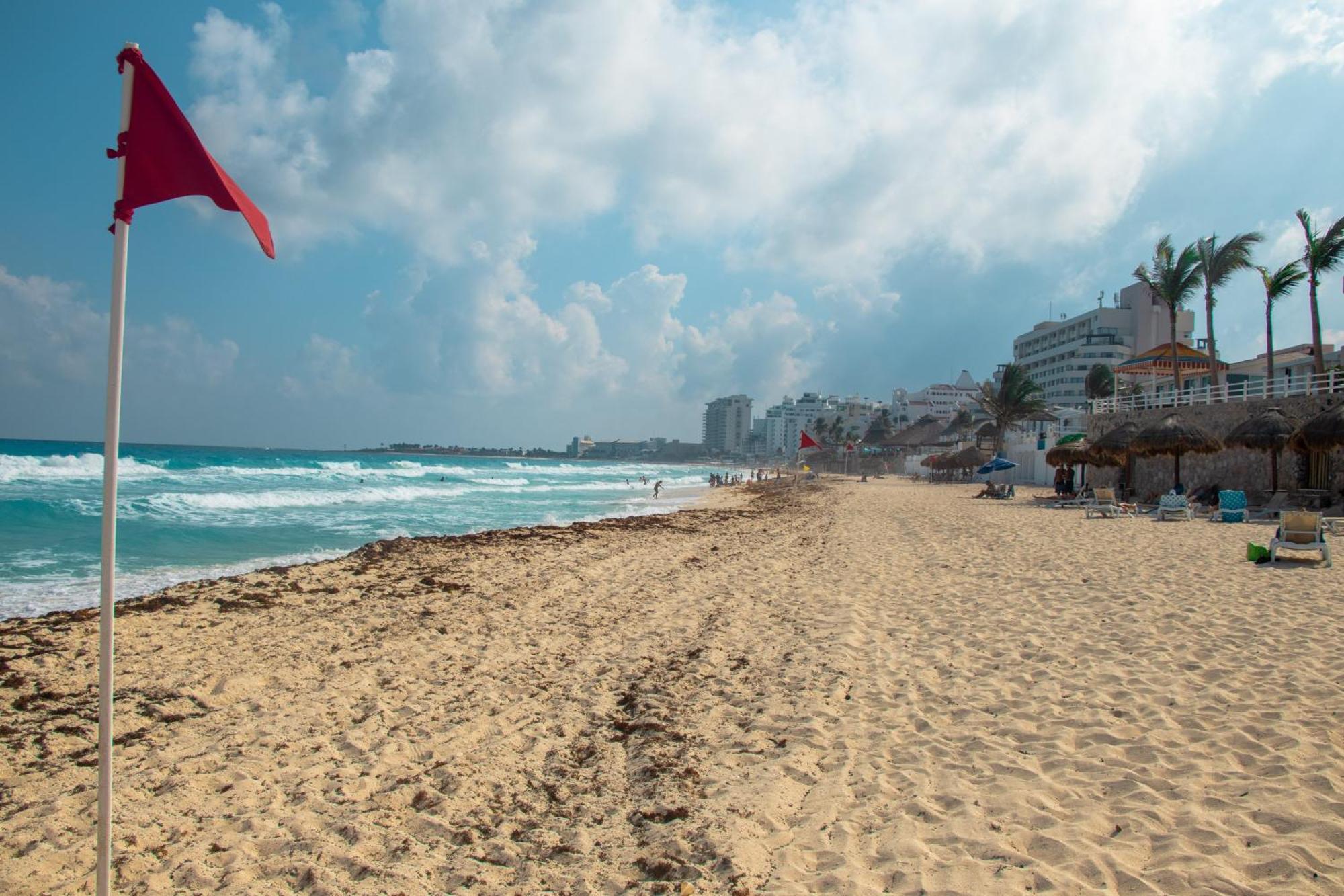 Beachfront Apartments Cancun Exterior photo
