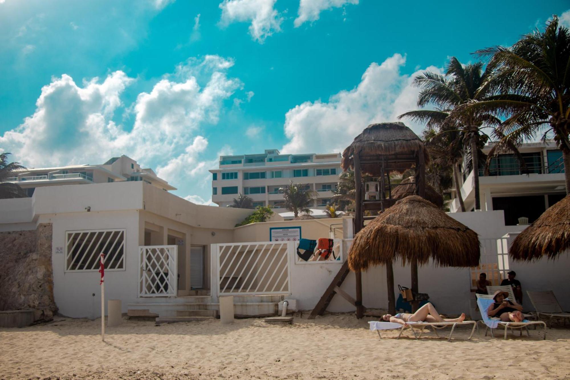 Beachfront Apartments Cancun Exterior photo