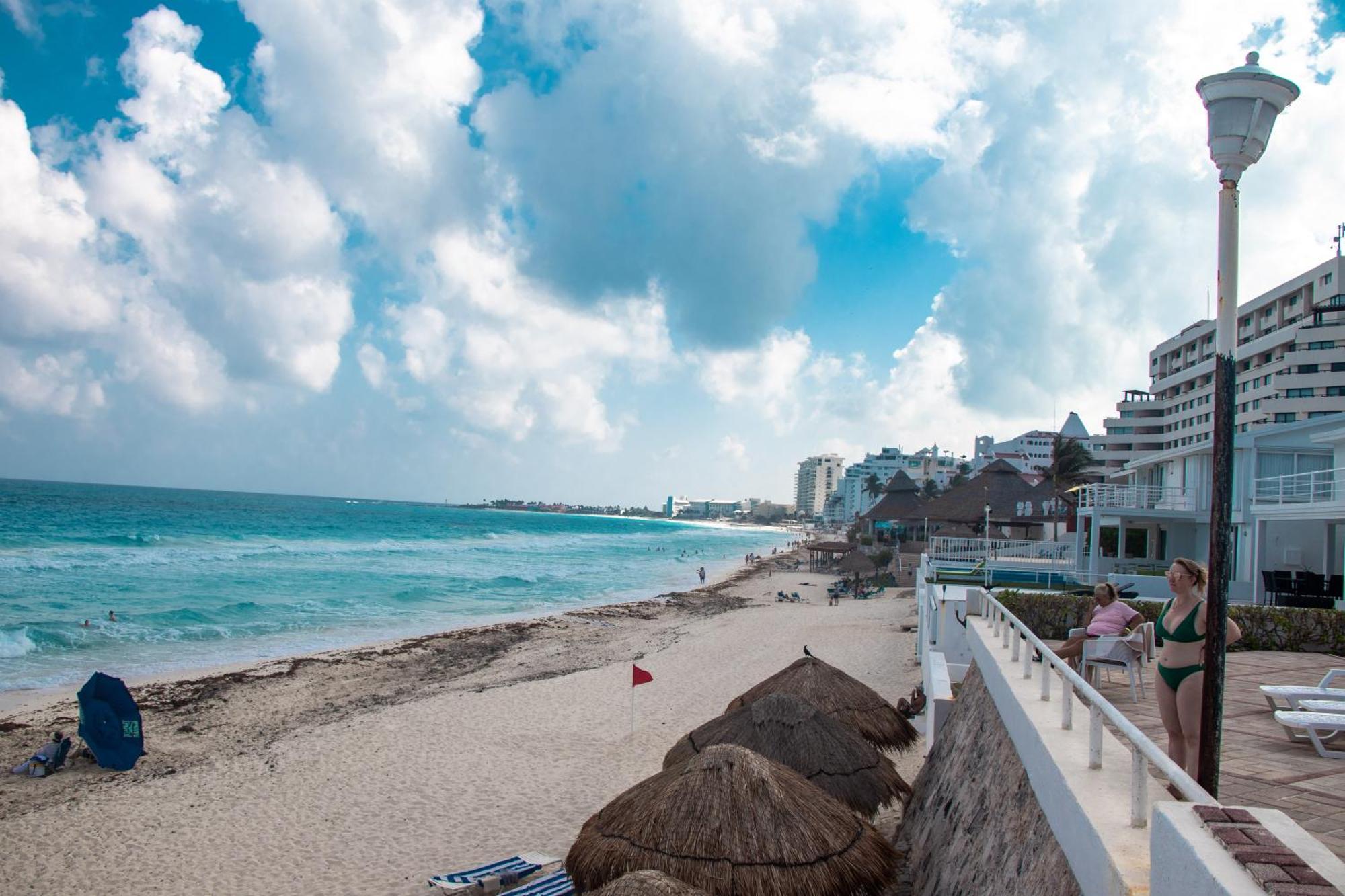 Beachfront Apartments Cancun Exterior photo